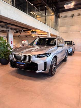 BMW X5 3.0 I6 TURBO HÍBRIDO XDRIVE50E M SPORT AUTOMÁTICO BMW X5 3.0 I6 TURBO HÍBRIDO XDRIVE50E M SPORT AUTOMÁTICO